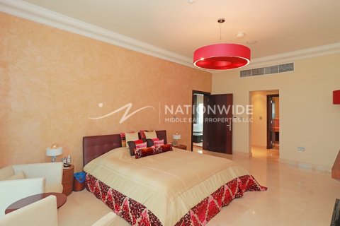 5 bedrooms Villa in Marina Village, UAE No. 3905 10