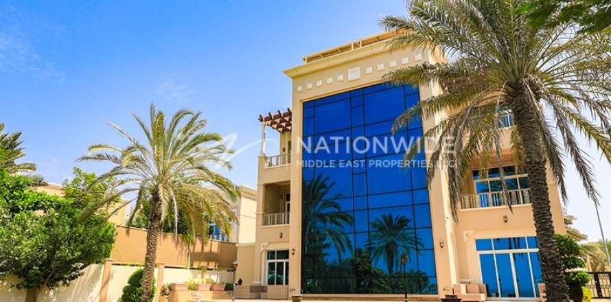 5 bedrooms Villa in Marina Village, UAE No. 3905