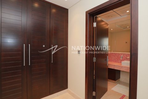 5 bedrooms Villa in Marina Village, UAE No. 3905 7