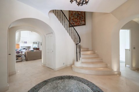 6 bedrooms Villa in Saint-Paul-de-Vence, France No. 67241 11