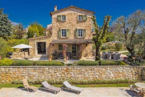 4 bedrooms Villa in Valbonne, France No. 67232 4