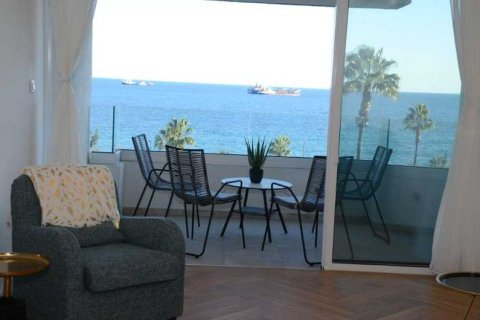 3 bedrooms Apartment in Limassol, Cyprus No. 69283 9