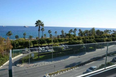 3 bedrooms Apartment in Limassol, Cyprus No. 69283 8