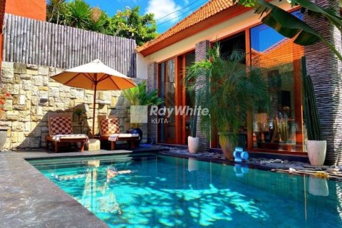 2 bedrooms Villa in Kerobokan, Indonesia No. 22738 13