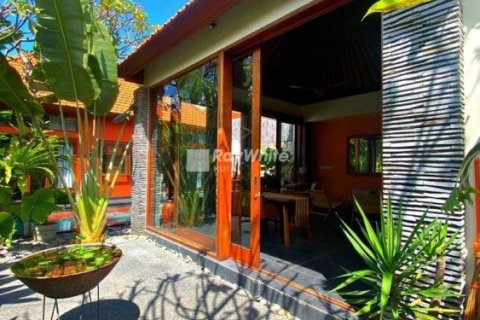 2 bedrooms Villa in Kerobokan, Indonesia No. 22738 14