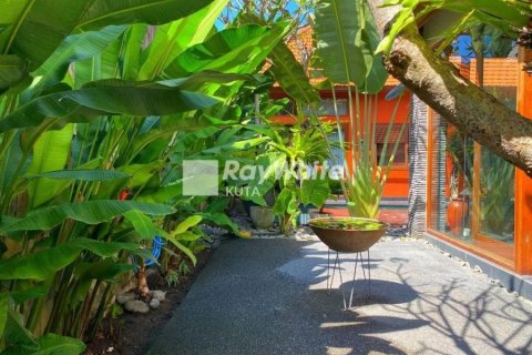 2 bedrooms Villa in Kerobokan, Indonesia No. 22738 7