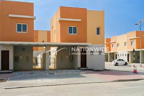 2 bedrooms Villa in Al Samha, UAE No. 4307 1