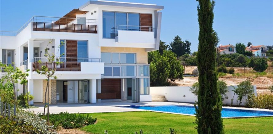 Studio Villa in Paphos, Cyprus No. 49272