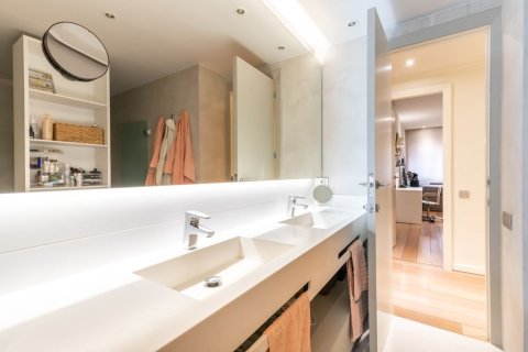 5 dormitorios Apartment en Barcelona, Spain No. 27321 15