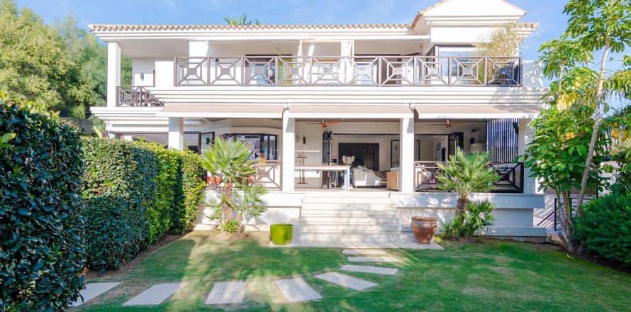 5 dormitorios Villa en Marbella, Spain No. 27402