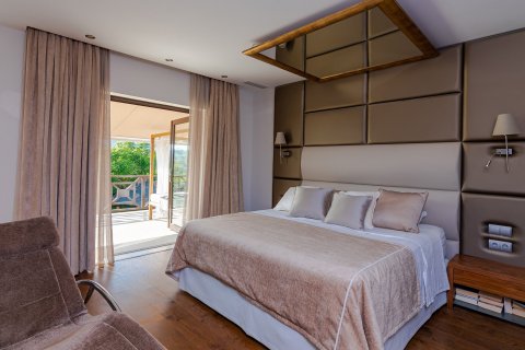 5 dormitorios Villa en Marbella, Spain No. 27402 16