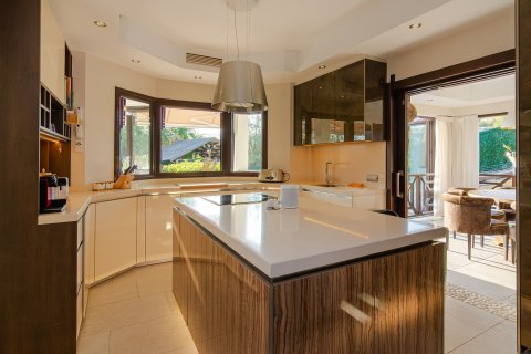 5 dormitorios Villa en Marbella, Spain No. 27402 8