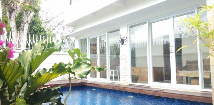 4 bedrooms Villa in Nusa Dua, Indonesia No. 22771