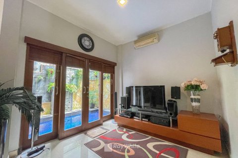 4 bedrooms House in Denpasar, Indonesia No. 22715 6