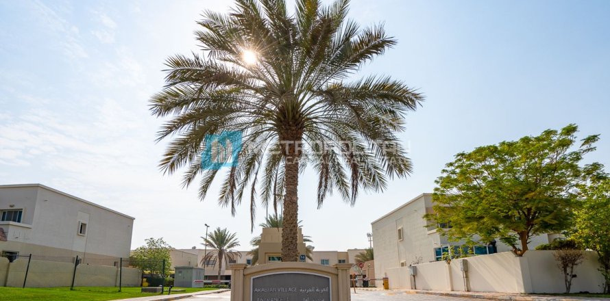 5 bedrooms Villa in Al Reef, UAE No. 7531