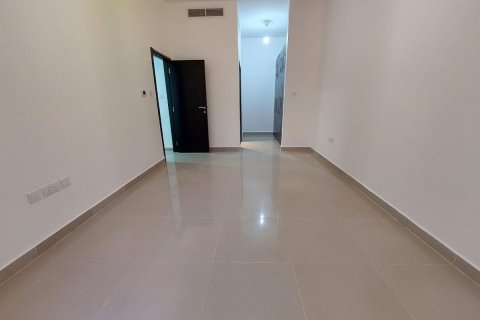 3 bedrooms Apartment in Al Reef, UAE No. 7528 4