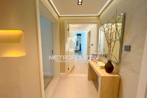 2 bedrooms Apartment in Palm Jumeirah, UAE No. 7586 9