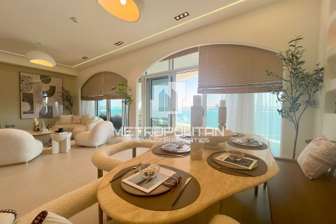 2 bedrooms Apartment in Palm Jumeirah, UAE No. 7586 2