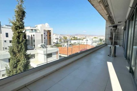 3 bedrooms Penthouse in Limassol, Cyprus No. 63607 10