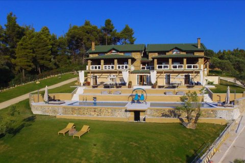 210m² Villa in Chalkidiki, Greece No. 56453 1