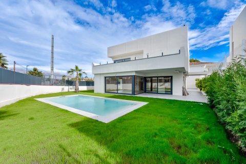 4 bedrooms Villa in Albir, Spain No. 26907 1