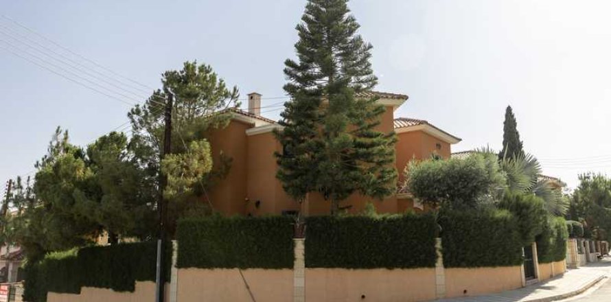 5 dormitorios Villa en Mouttagiaka, Cyprus No. 31996