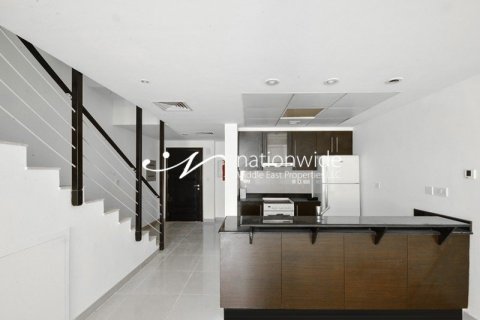 3 bedrooms Villa in Abu Dhabi, UAE No. 3695 13