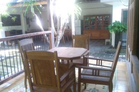 4 bedrooms Villa in Kerobokan, Indonesia No. 23088 16