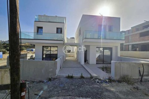 3 bedrooms House in Agios Athanasios, Cyprus No. 30876 14