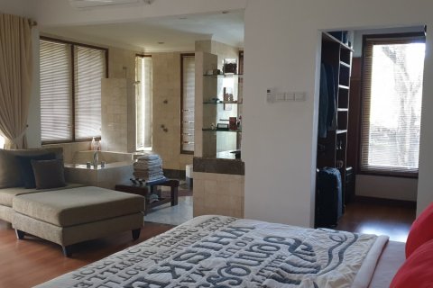 5 bedrooms Villa in South Kuta, Indonesia No. 22663 4