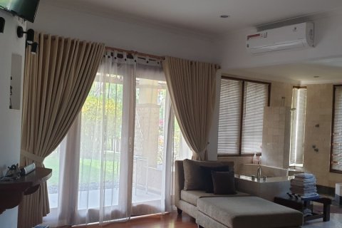 5 bedrooms Villa in South Kuta, Indonesia No. 22663 5