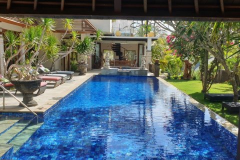 5 bedrooms Villa in South Kuta, Indonesia No. 22663 14