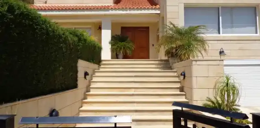 5 bedrooms Villa in Mouttagiaka, Cyprus No. 31264