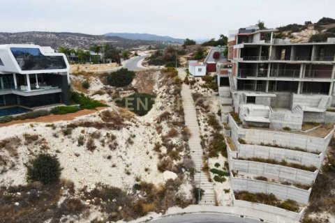 743m² Land en Agios Tychonas, Cyprus No. 75893 2