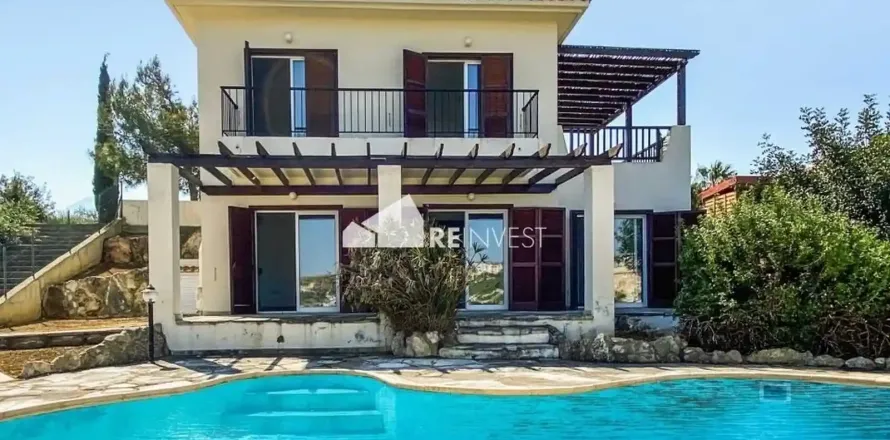 3 bedrooms House in Pissouri, Cyprus No. 31916