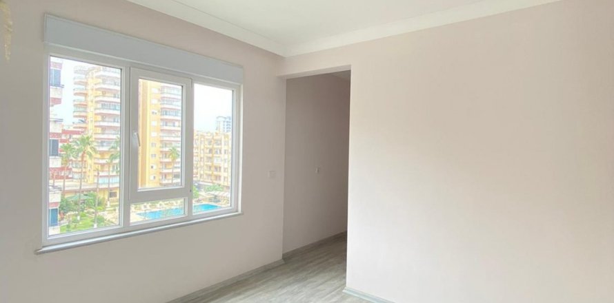 2+1 Apartment in Mahmutlar, Turkey No. 13825