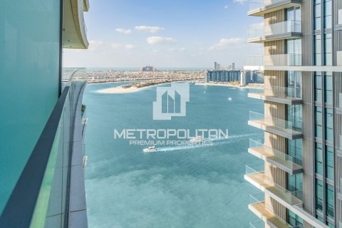 1 dormitorio Apartment en EMAAR Beachfront, UAE No. 7704 1