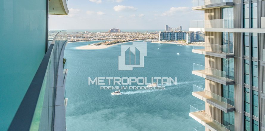 1 dormitorio Apartment en EMAAR Beachfront, UAE No. 7704