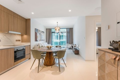 1 dormitorio Apartment en EMAAR Beachfront, UAE No. 7704 4