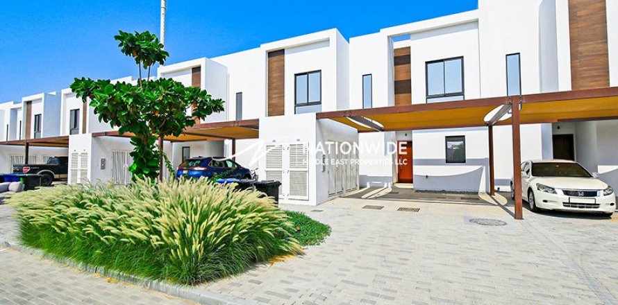 2 dormitorios Townhouse en Al Ghadeer, UAE No. 4288