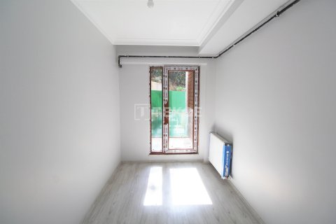 3+1 Apartment in Istanbul, Turkey No. 12076 13