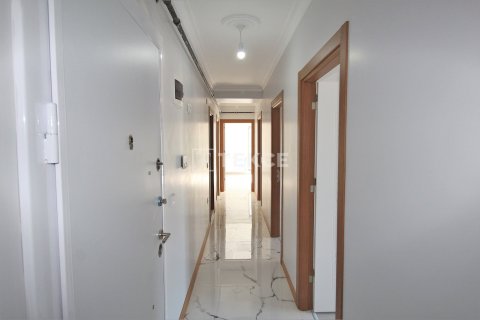 3+1 Apartment in Istanbul, Turkey No. 12076 17