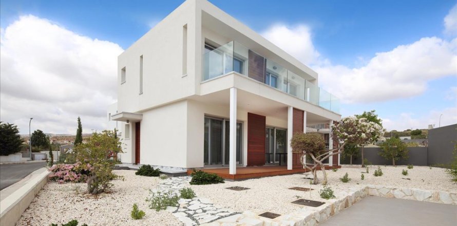 3 dormitorios Villa en Paphos, Cyprus No. 50886