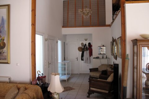 3 bedrooms Villa in Athens, Greece No. 50867 7