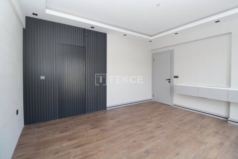 4+1 Apartment in Ankara, Turkey No. 12588 11