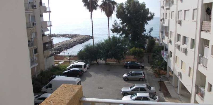 3 dormitorios Apartment en Germasogeia, Cyprus No. 75720