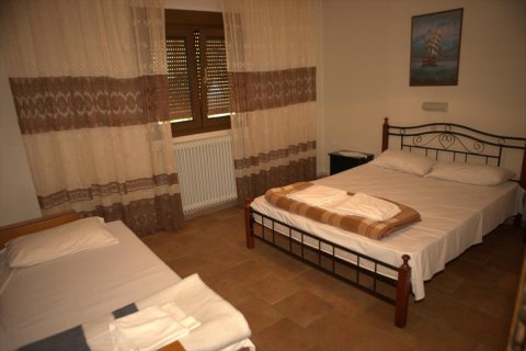 8 dormitorios Hotel en Central Macedonia, Greece No. 48960 11