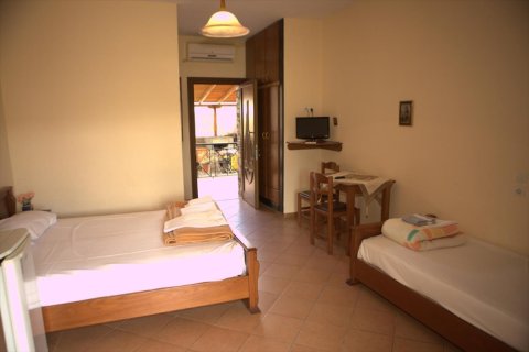 8 bedrooms Hotel in Central Macedonia, Greece No. 48960 15