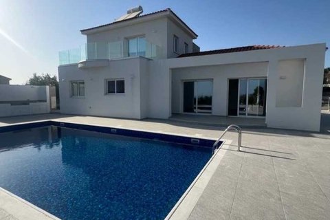 4 dormitorios House en Pegeia, Cyprus No. 74099 1