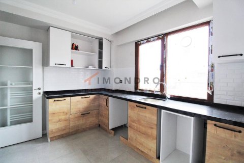 4+1 Apartment in Eyup, Turkey No. 17440 6